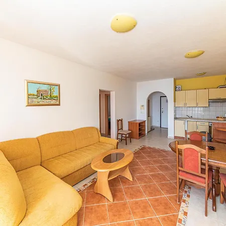 Apartament Cozy In Okrug Gornji