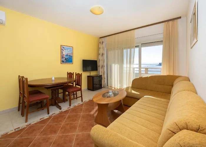 Cozy In Okrug Gornji Trogir