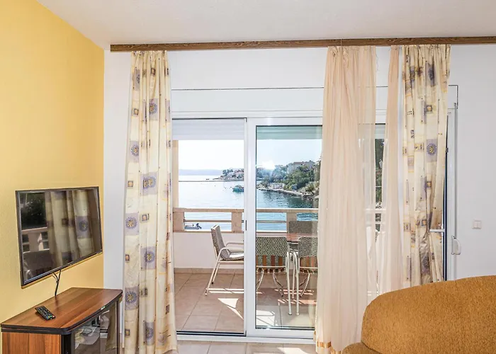 Cozy In Okrug Gornji Apartament *