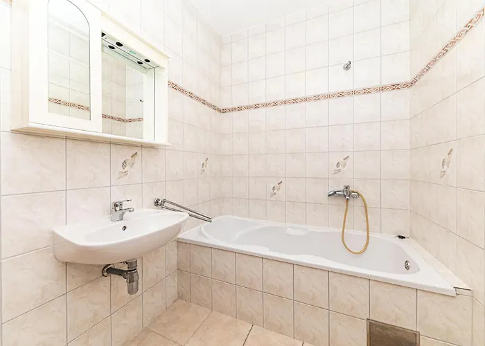 Cozy In Okrug Gornji Trogir