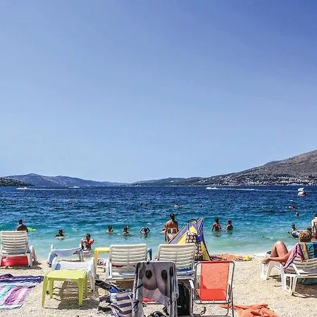 Cozy In Okrug Gornji Apartamento *