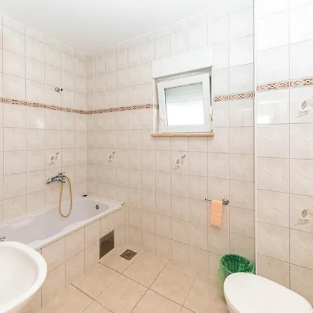 Apartment Cozy In Okrug Gornji *