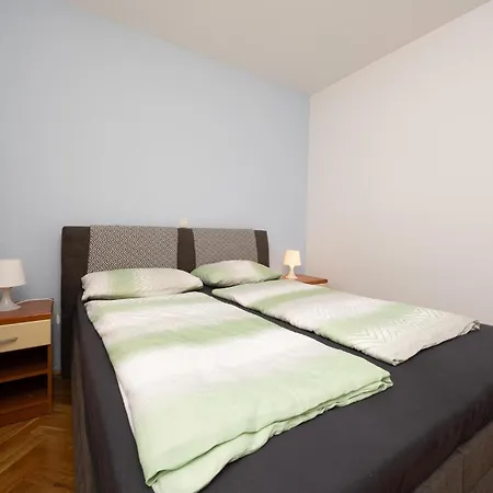 Cozy In Okrug Gornji *