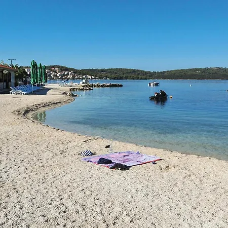 Apartment Cozy In Okrug Gornji Trogir